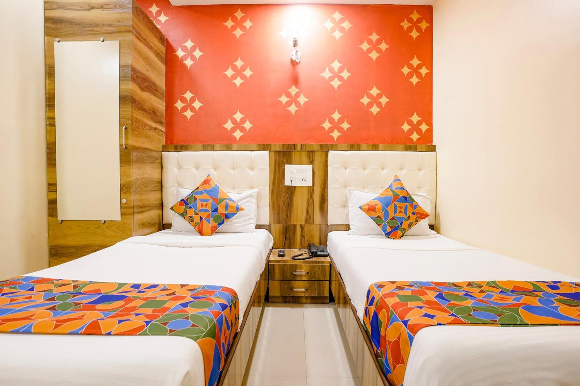 Fabexpress Sarah Gold - Nr Nesco Exhibition Center Hotel Mumbai Exterior photo