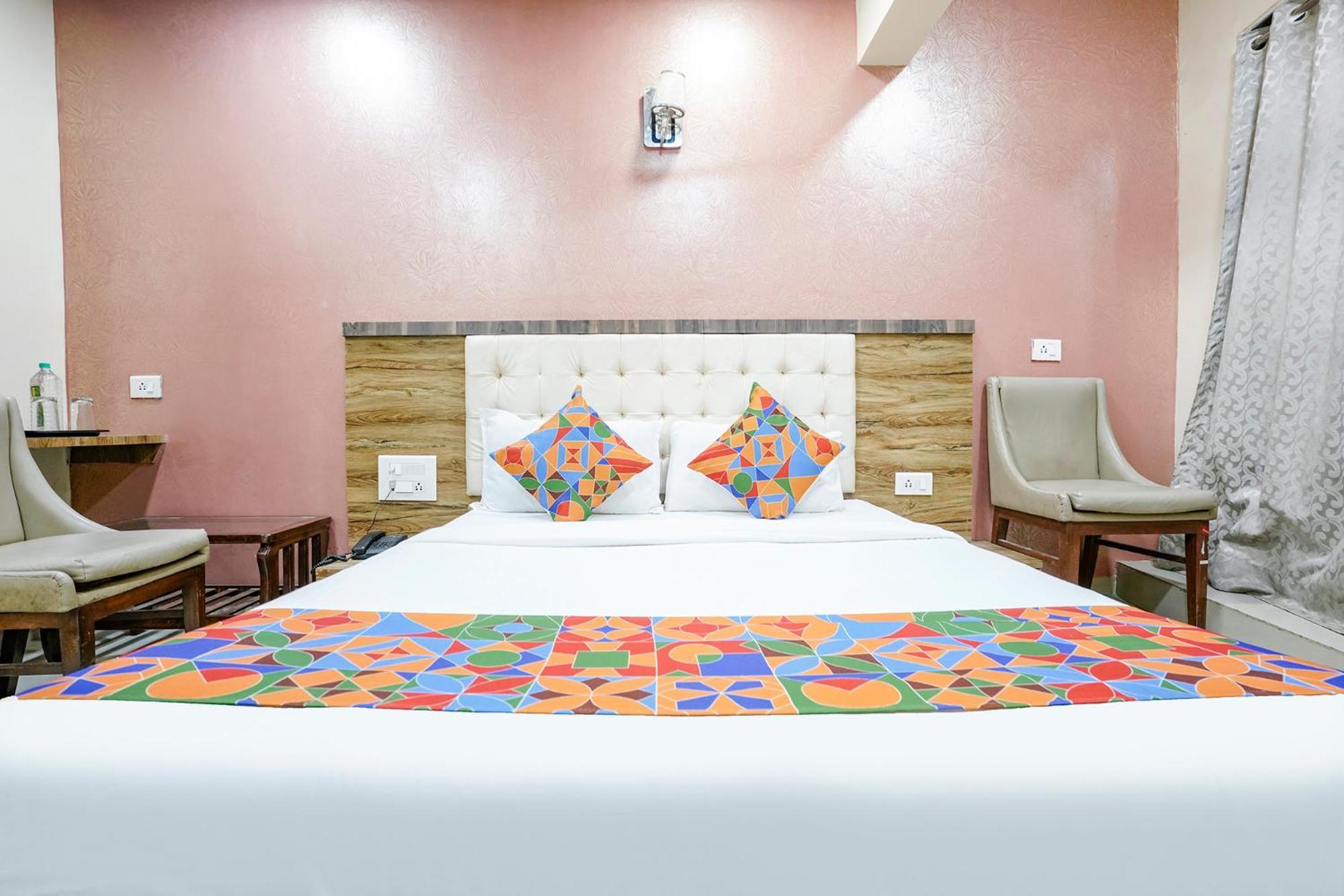 Fabexpress Sarah Gold - Nr Nesco Exhibition Center Hotel Mumbai Exterior photo