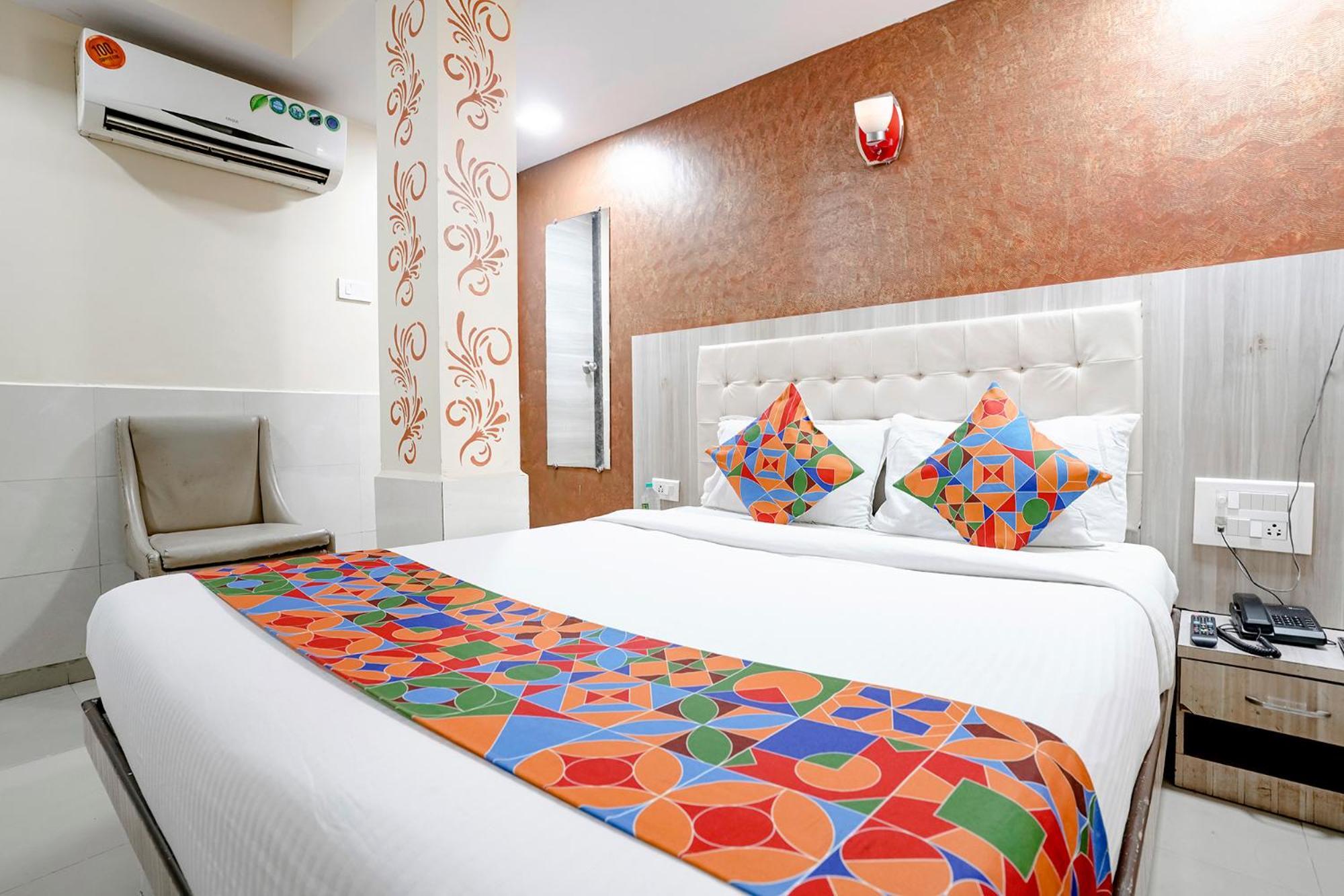 Fabexpress Sarah Gold - Nr Nesco Exhibition Center Hotel Mumbai Exterior photo