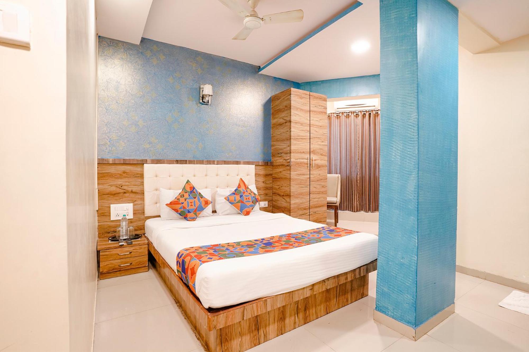 Fabexpress Sarah Gold - Nr Nesco Exhibition Center Hotel Mumbai Exterior photo